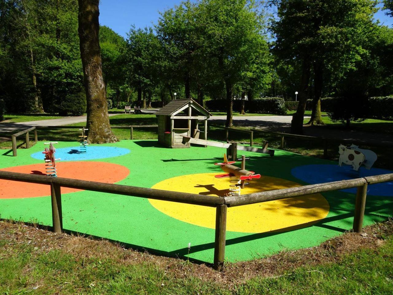 Mobil Home Xxl 4 Chambres - Camping Les Jardins Du Morbihan Monterblanc ภายนอก รูปภาพ